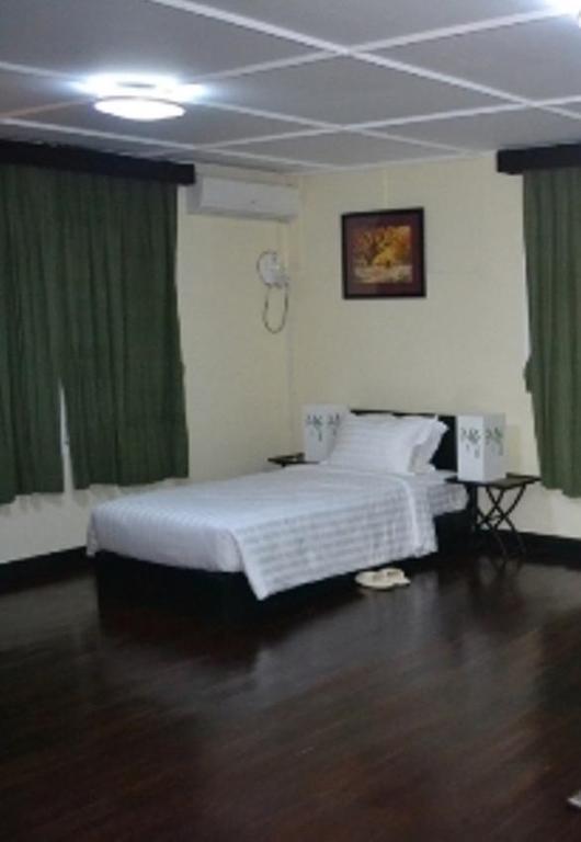 Garden Home Bed And Breakfast Yangon Room photo